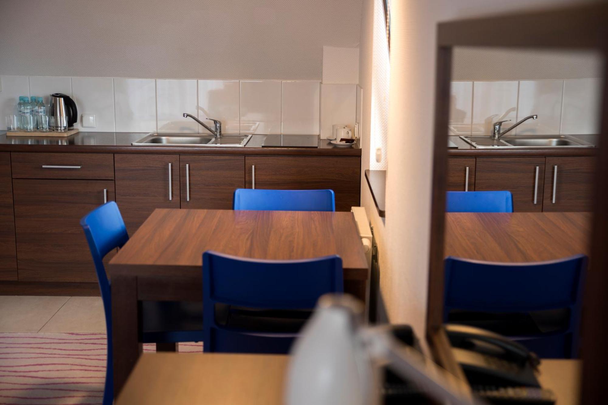 Aparthotel Flinski Sport & Spa Swieradow-Zdroj Bilik gambar